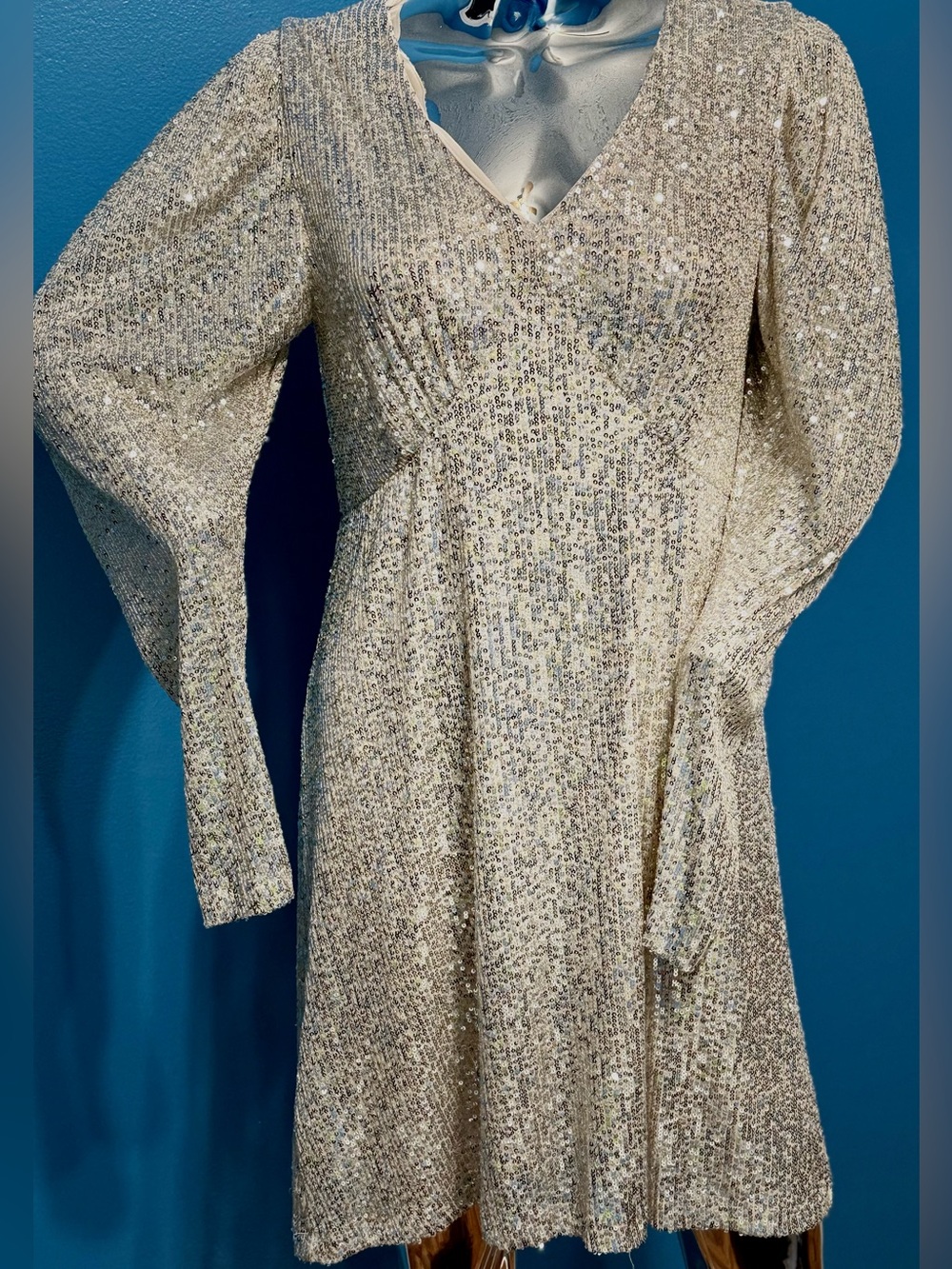 Sequin Long Sleeve V-Neck Dress - Cream Gold